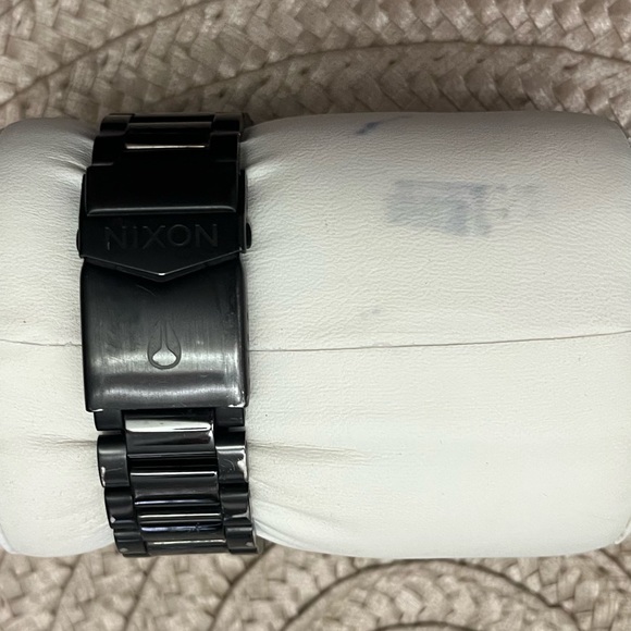 Nixon Player Watch - Picture 2 of 6